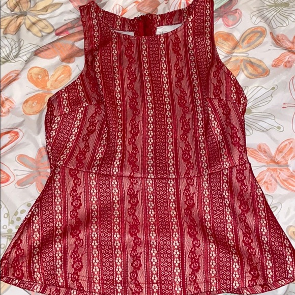 Red top - Picture 1 of 2